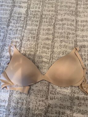 SKIMS wireless form push up plunge bra